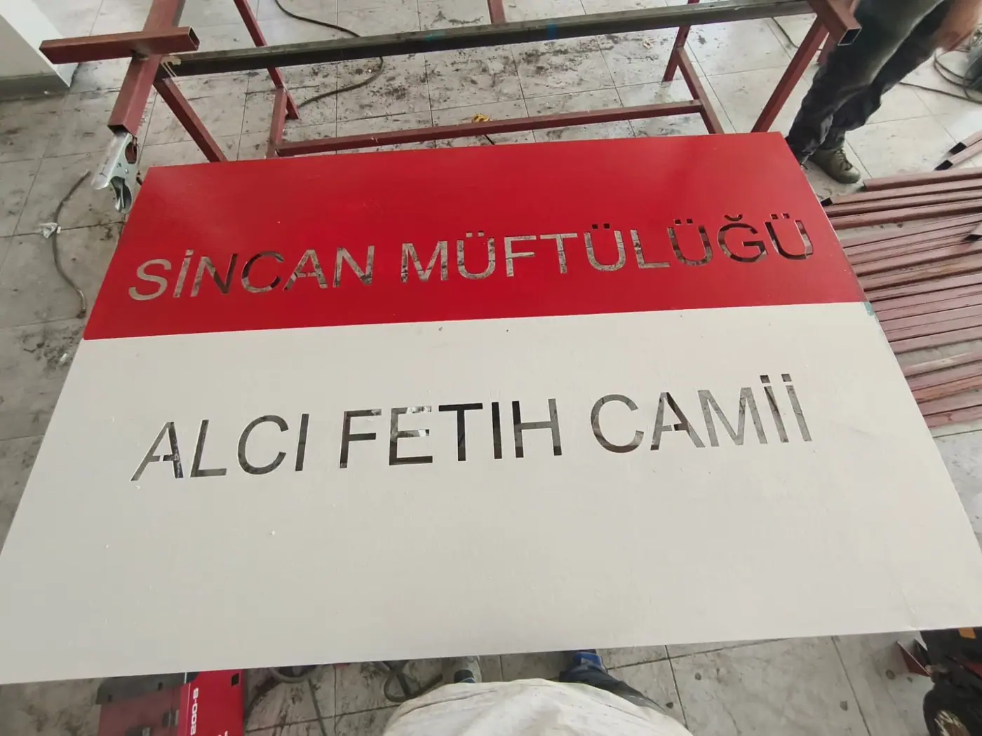 Lazer kesim yazılı sac tabela